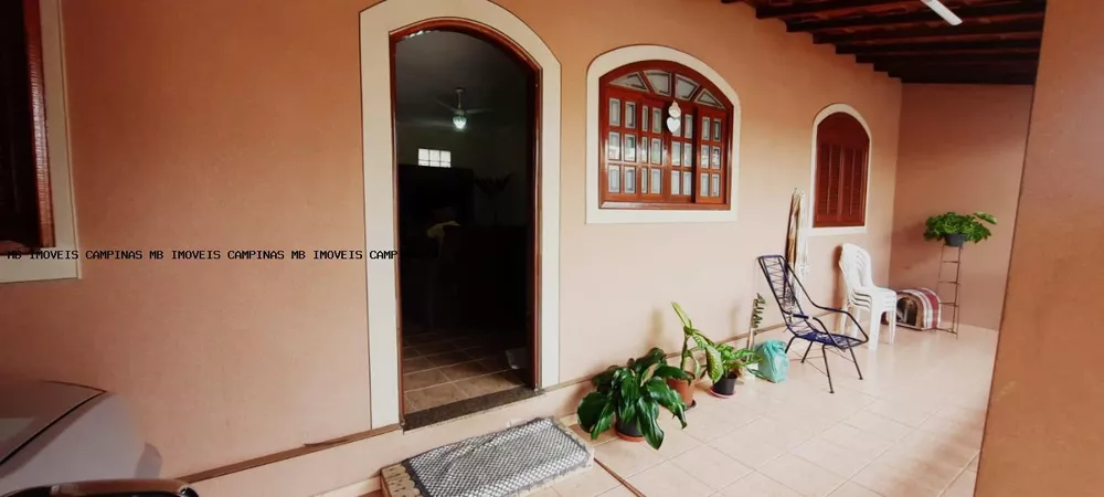 Casa à venda com 3 quartos, 250m² - Foto 3