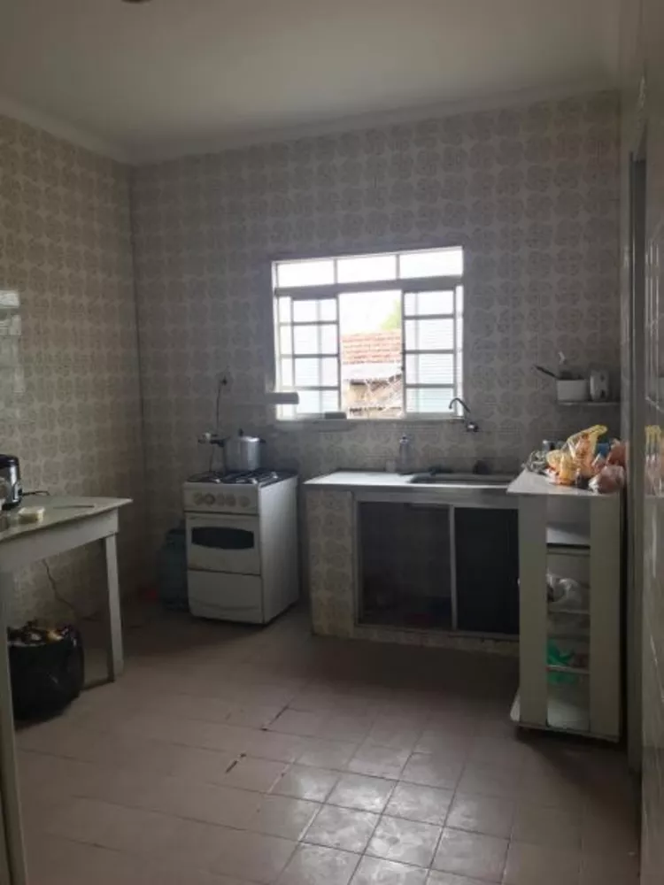 Casa à venda com 3 quartos, 348m² - Foto 2