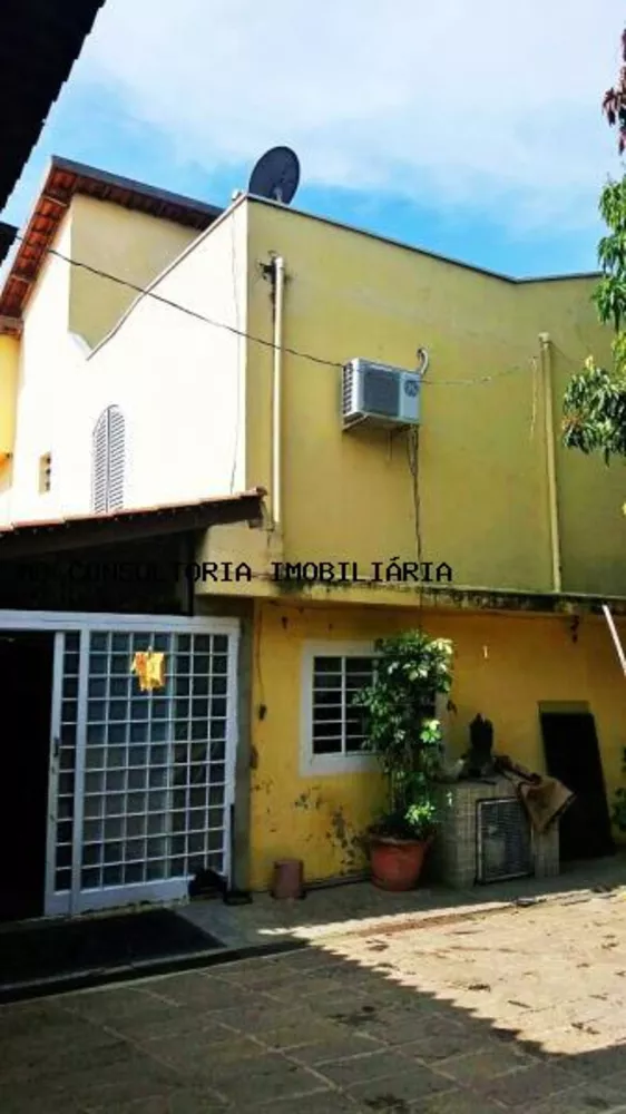 Sobrado à venda com 4 quartos, 540m² - Foto 2