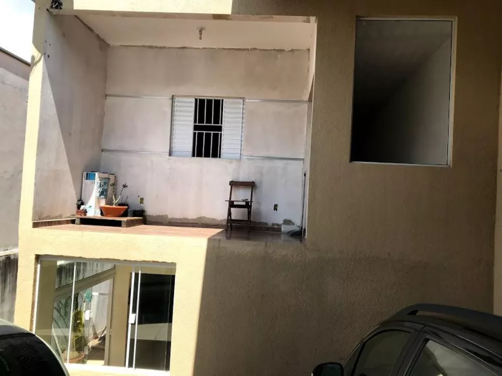 Sobrado à venda com 3 quartos, 177m² - Foto 1