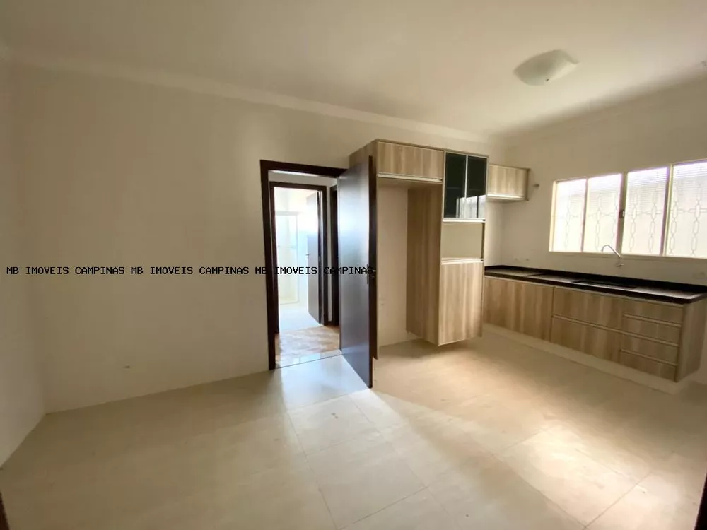 Casa à venda com 3 quartos, 300m² - Foto 4