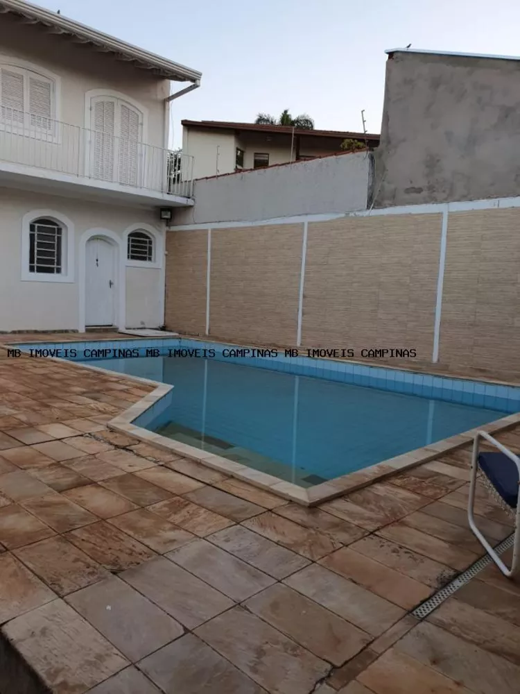 Casa à venda com 4 quartos, 500m² - Foto 1