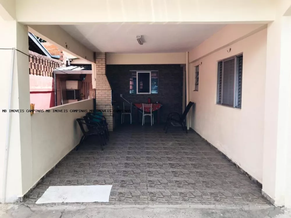 Casa à venda com 3 quartos, 250m² - Foto 2