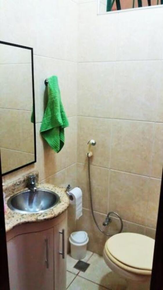 Casa à venda com 3 quartos, 400m² - Foto 1