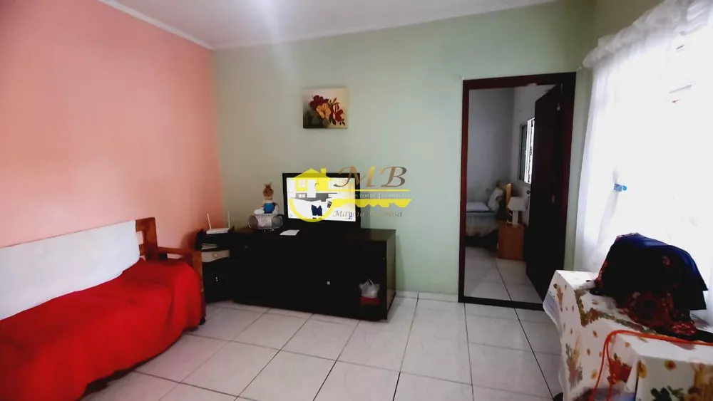 Casa à venda com 2 quartos, 250m² - Foto 4