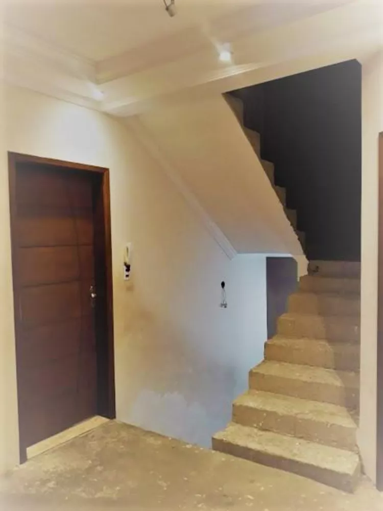 Sobrado à venda com 3 quartos, 279m² - Foto 4