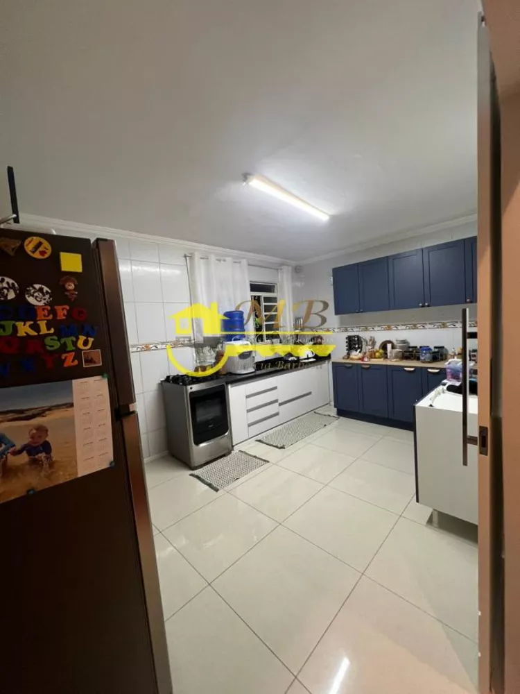 Casa à venda com 3 quartos, 186m² - Foto 6