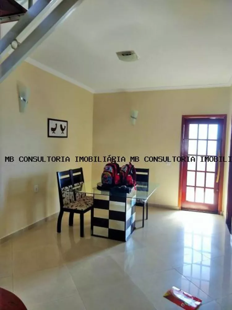 Sobrado à venda com 3 quartos, 150m² - Foto 1