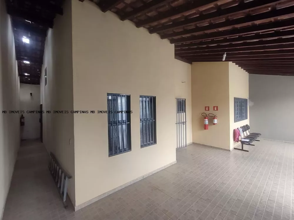 Casa à venda com 2 quartos, 300m² - Foto 1