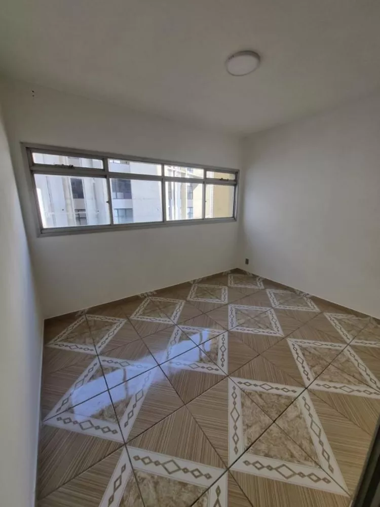 Apartamento à venda com 1 quarto, 34m² - Foto 2