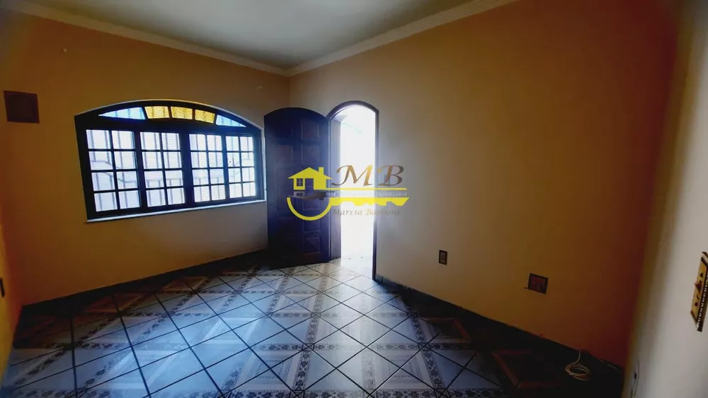 Casa à venda com 3 quartos, 180m² - Foto 2