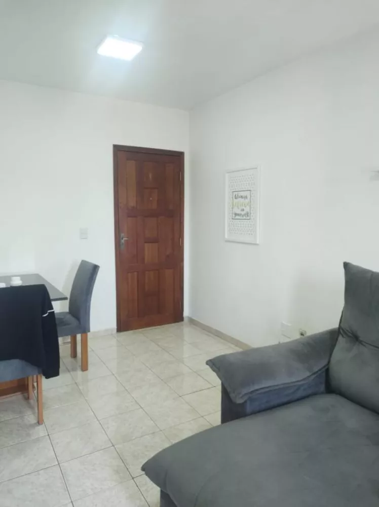 Apartamento à venda com 3 quartos, 50m² - Foto 2