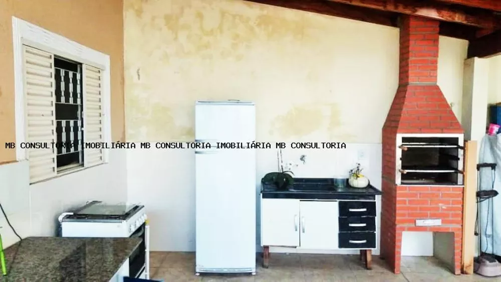 Casa à venda com 3 quartos, 200m² - Foto 3