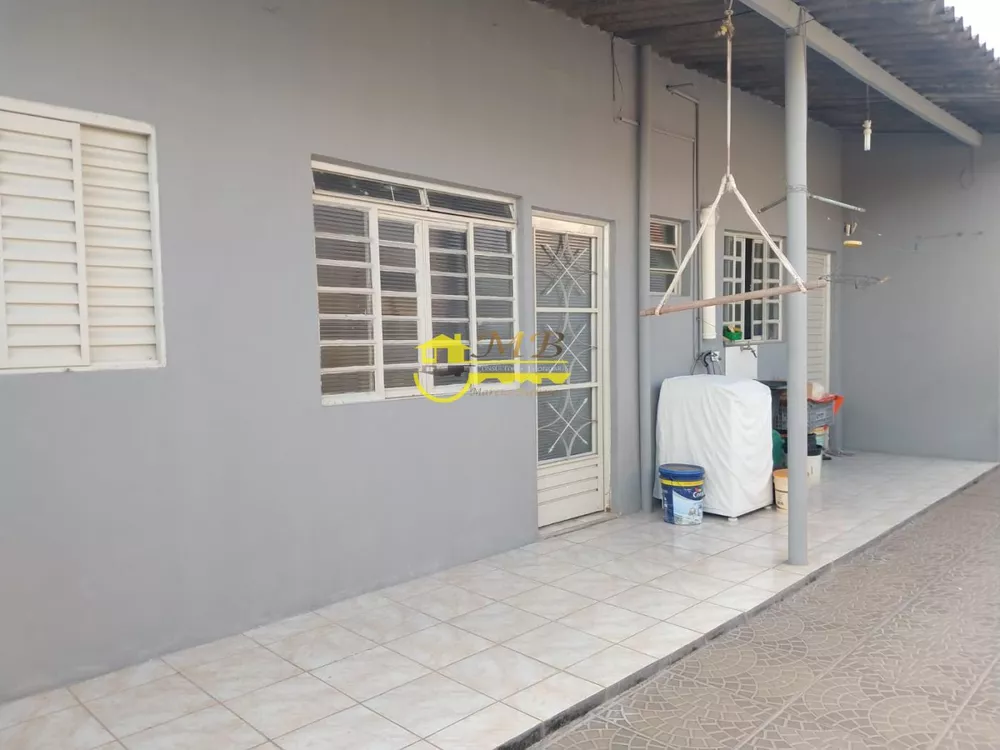 Casa à venda com 4 quartos, 360m² - Foto 4