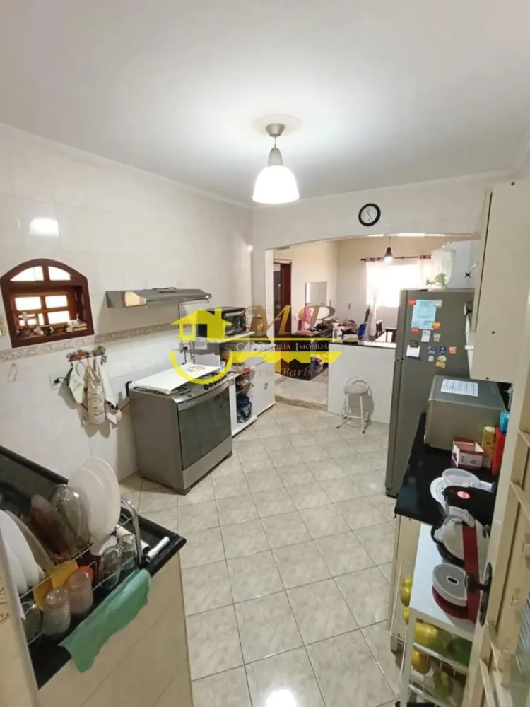 Casa, 3 quartos, 210 m² - Foto 4