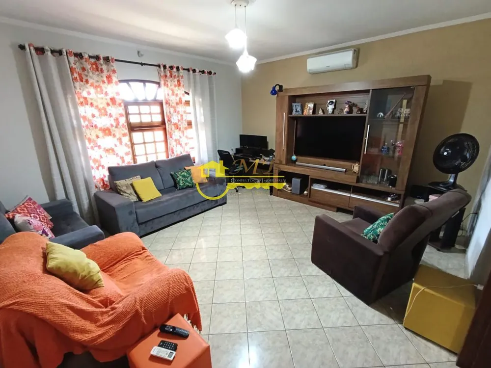 Casa, 3 quartos, 210 m² - Foto 2