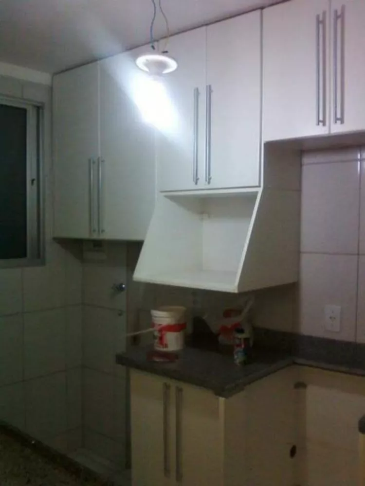 Apartamento à venda com 3 quartos, 60m² - Foto 2