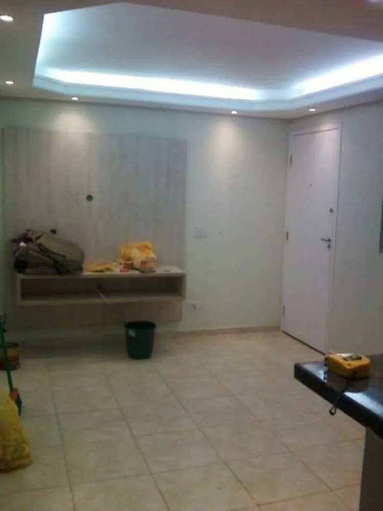 Apartamento à venda com 3 quartos, 60m² - Foto 4