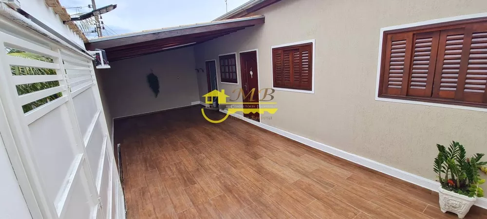 Casa à venda com 3 quartos, 200m² - Foto 1