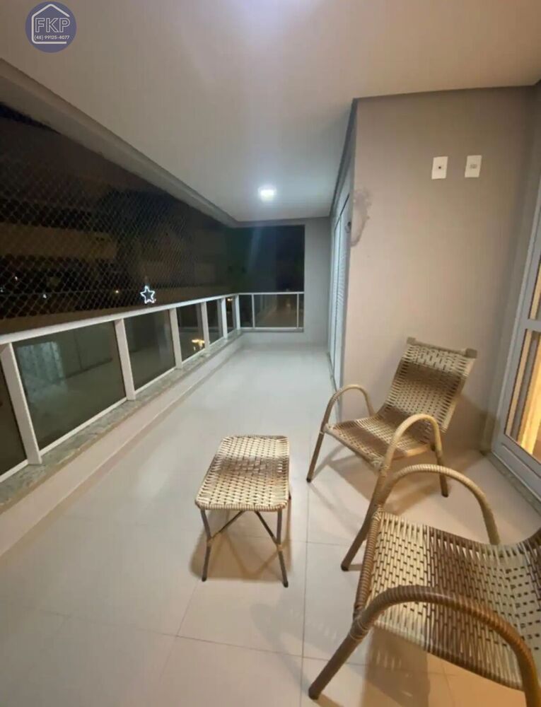 Apartamento à venda com 3 quartos, 118m² - Foto 4