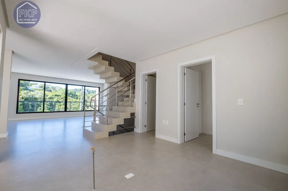Casa, 3 quartos, 214 m² - Foto 3