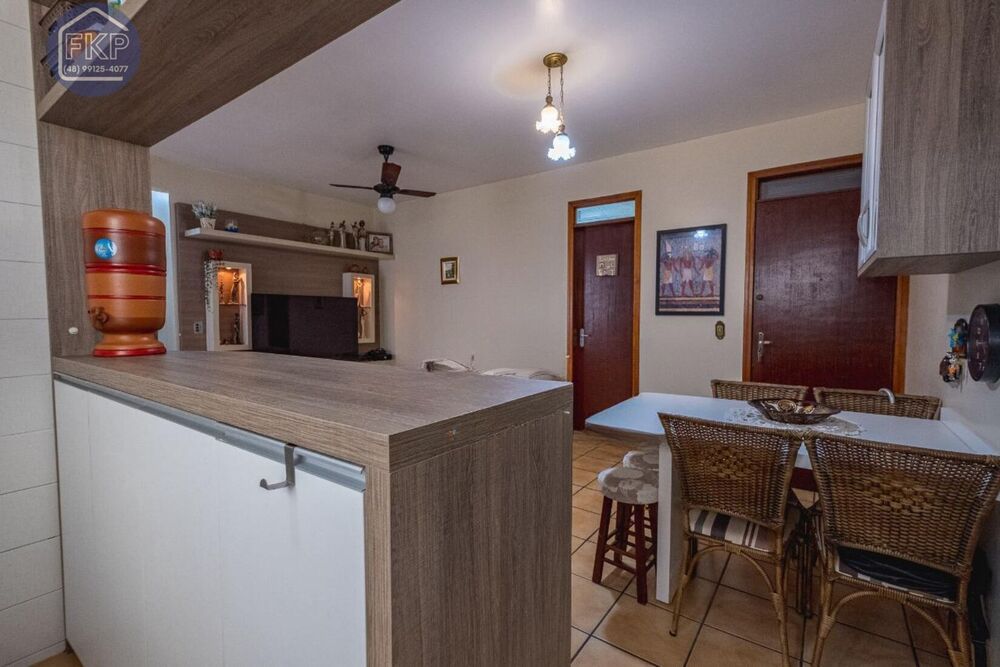 Apartamento à venda com 2 quartos, 69m² - Foto 2