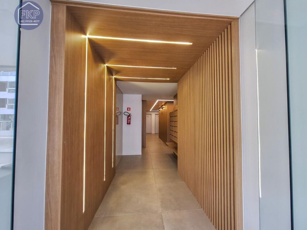 Apartamento à venda com 2 quartos, 67m² - Foto 11
