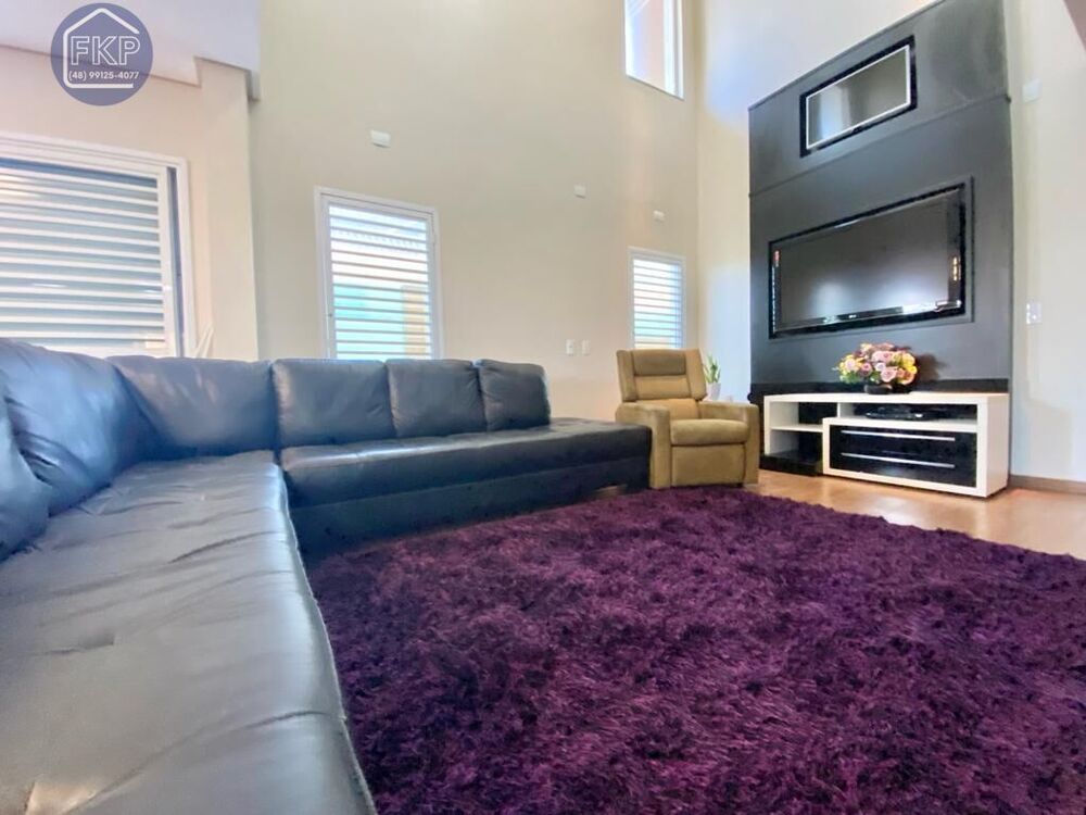 Casa à venda com 7 quartos, 425m² - Foto 2