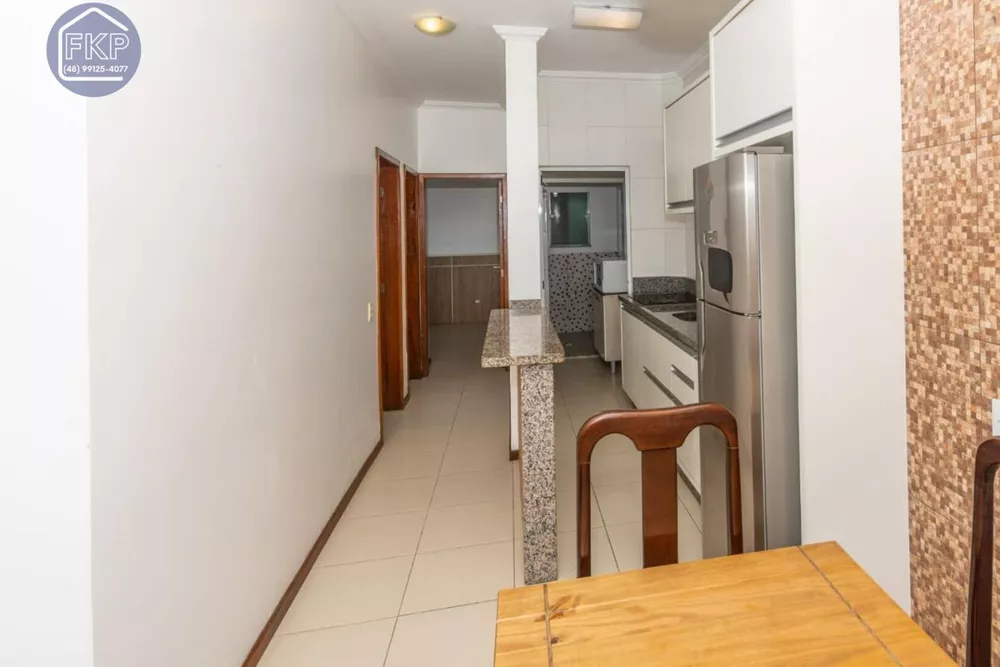 Apartamento à venda com 2 quartos, 67m² - Foto 4