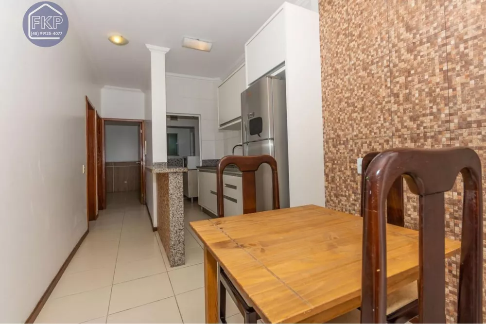 Apartamento à venda com 2 quartos, 67m² - Foto 3