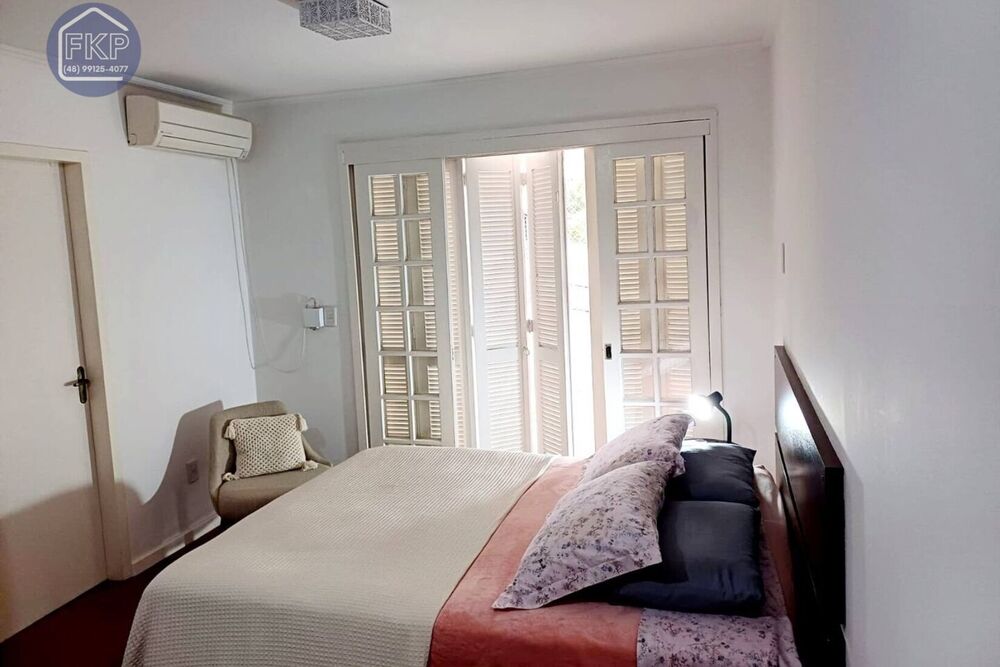Casa à venda com 3 quartos, 266m² - Foto 32
