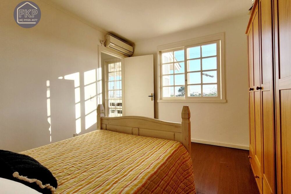 Casa à venda com 3 quartos, 266m² - Foto 26