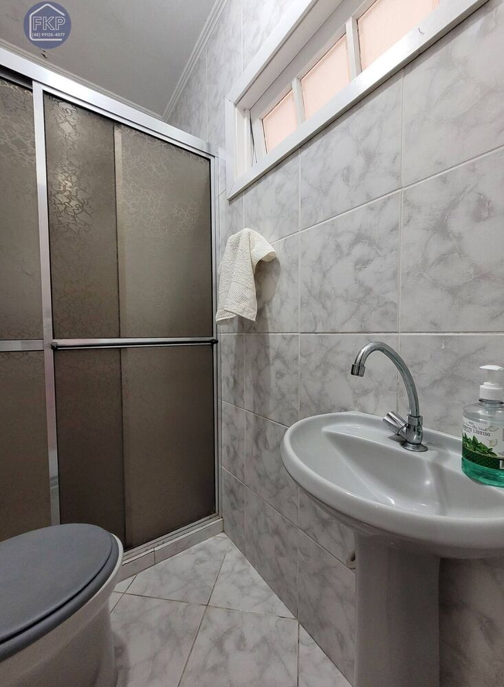Casa à venda com 3 quartos, 266m² - Foto 34