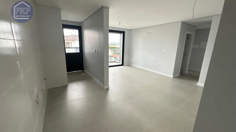 Apartamento à venda com 3 quartos, 91m² - Foto 1
