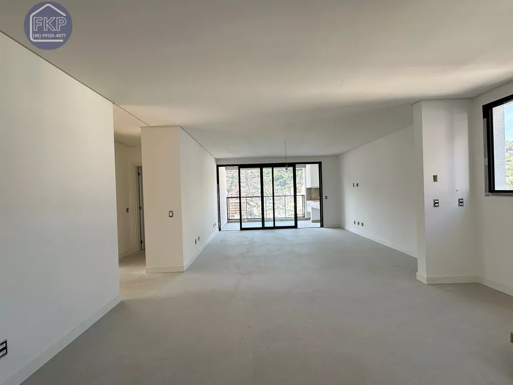 Apartamento à venda com 3 quartos, 107m² - Foto 1