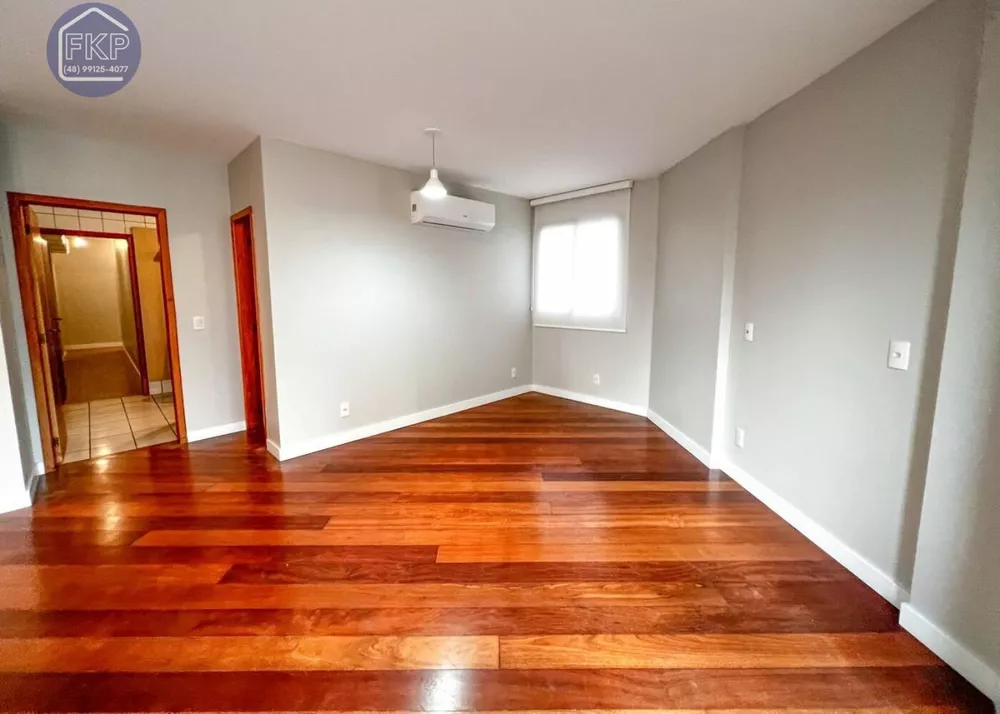 Apartamento à venda com 3 quartos, 123m² - Foto 3