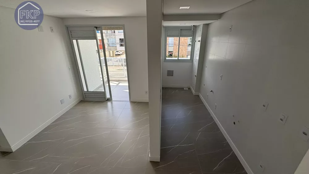 Apartamento à venda com 2 quartos, 63m² - Foto 2