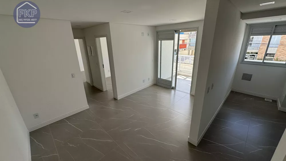 Apartamento à venda com 2 quartos, 63m² - Foto 1