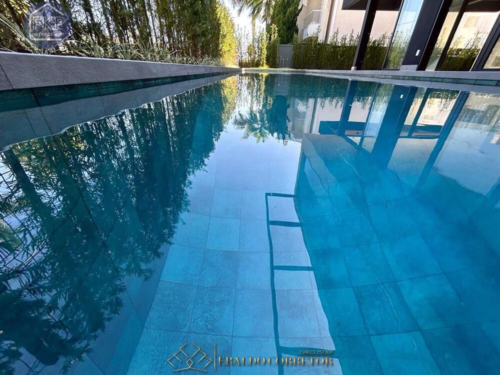Casa à venda com 5 quartos, 542m² - Foto 4