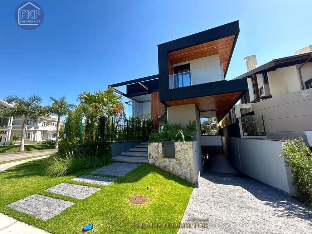 Casa à venda com 5 quartos, 542m² - Foto 1