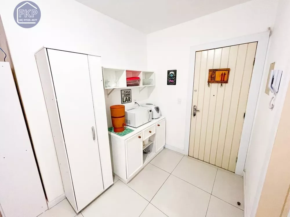 Apartamento à venda com 2 quartos, 75m² - Foto 4