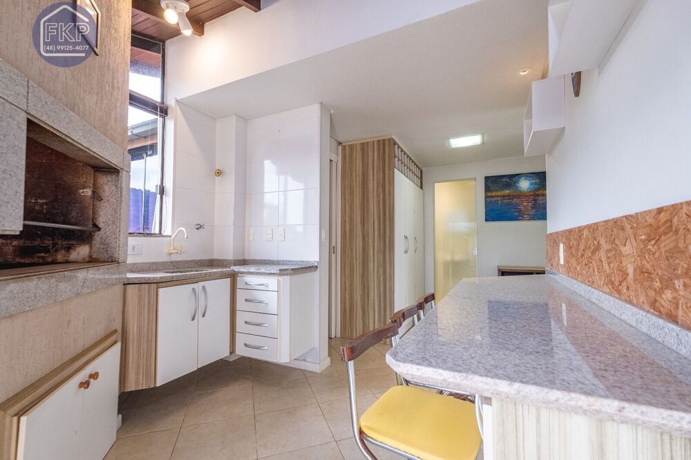 Casa à venda com 3 quartos, 129m² - Foto 2