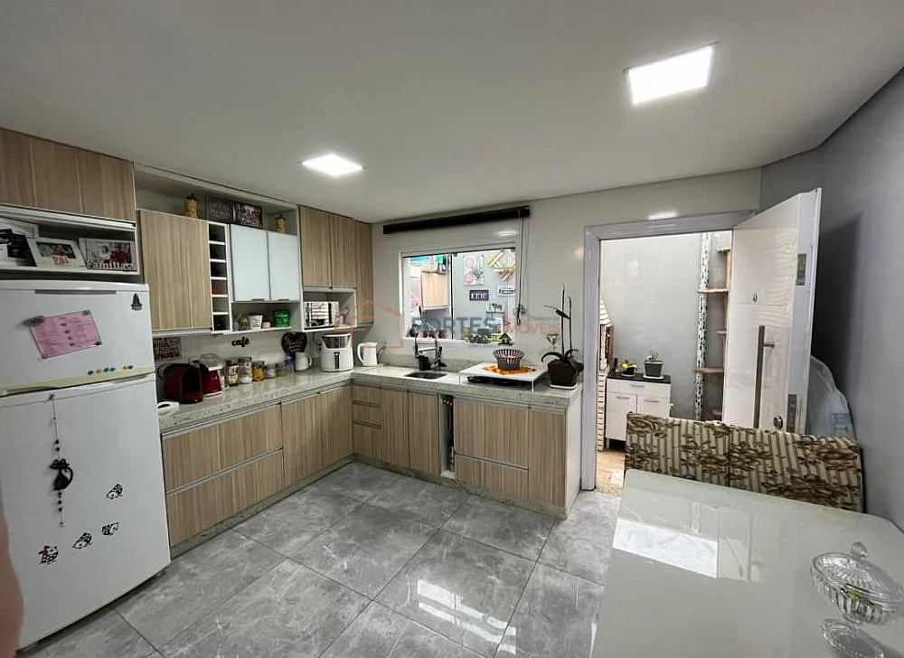Casa, 2 quartos, 1427 m² - Foto 2
