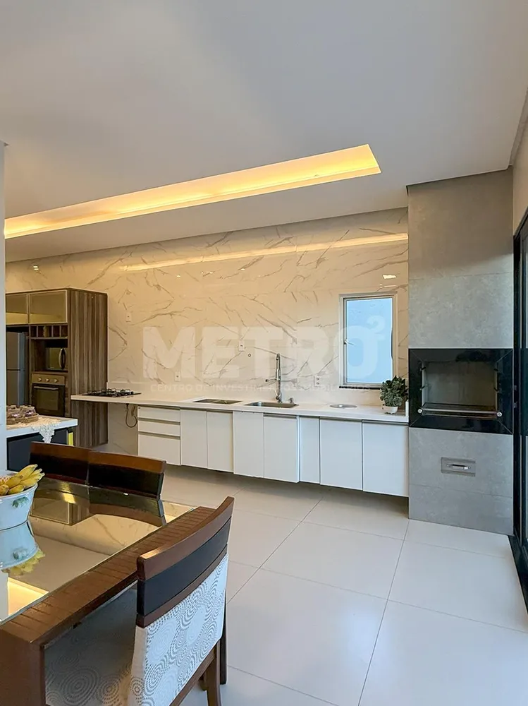 Casa, 2 quartos, 200 m² - Foto 2
