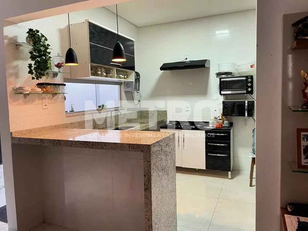 Casa de Condomínio à venda com 1 quarto, 135m² - Foto 1