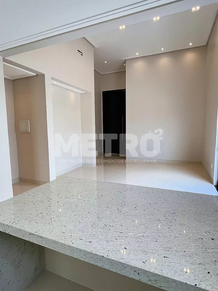 Casa de Condomínio à venda com 3 quartos, 200m² - Foto 2