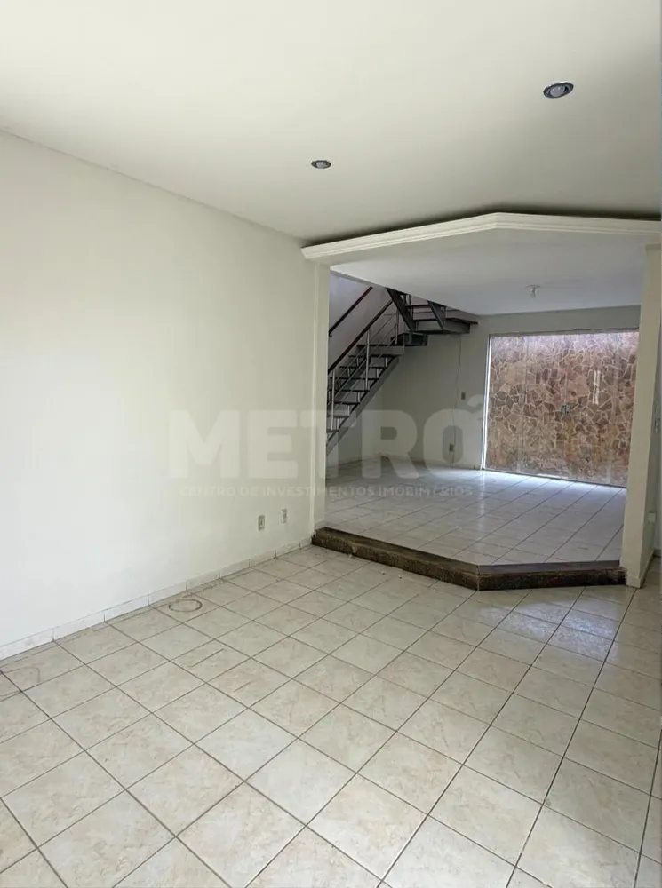 Casa, 3 quartos, 300 m² - Foto 3