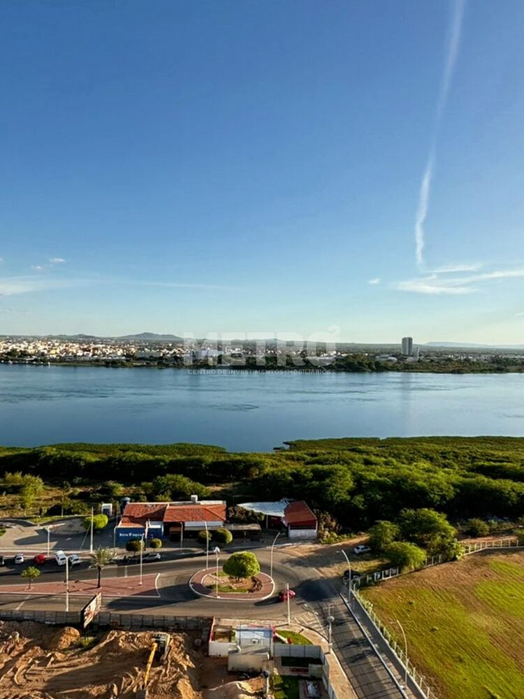 Apartamento para alugar com 1 quarto, 60m² - Foto 1