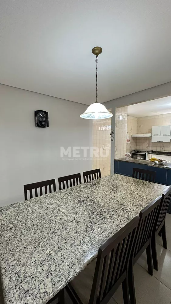 Casa, 3 quartos, 210 m² - Foto 7