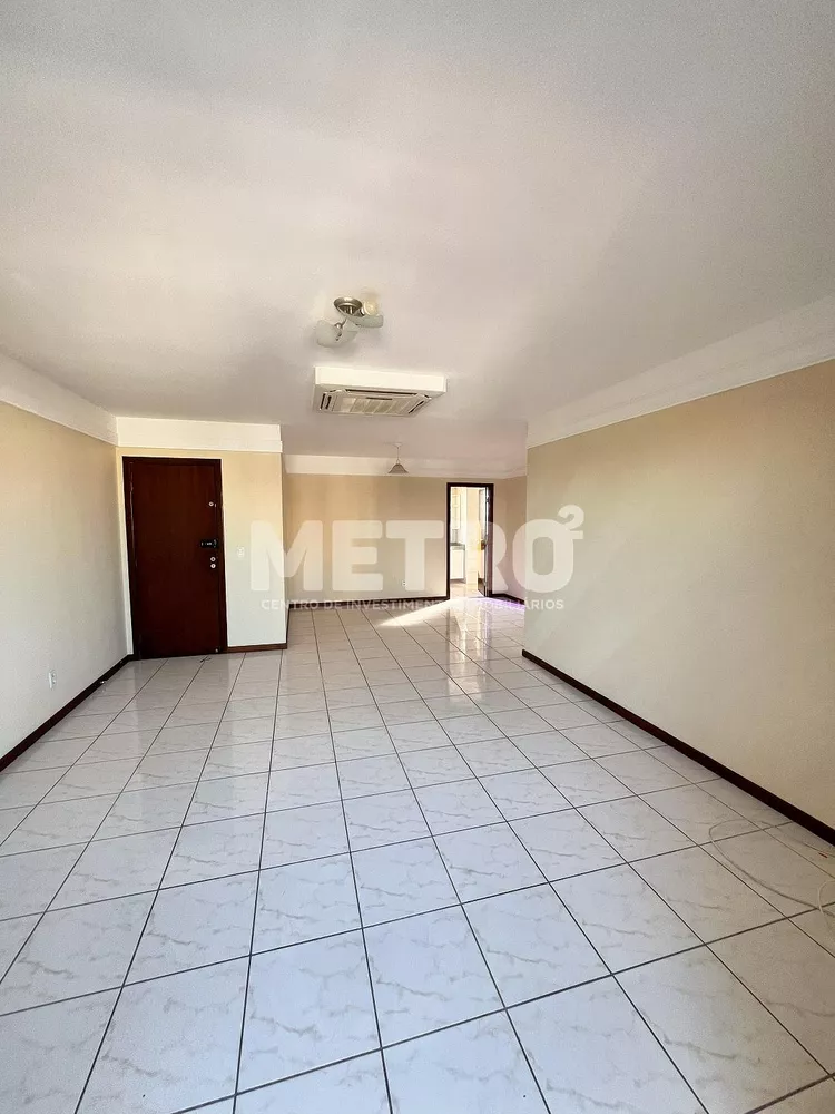 Apartamento à venda com 2 quartos, 115m² - Foto 2